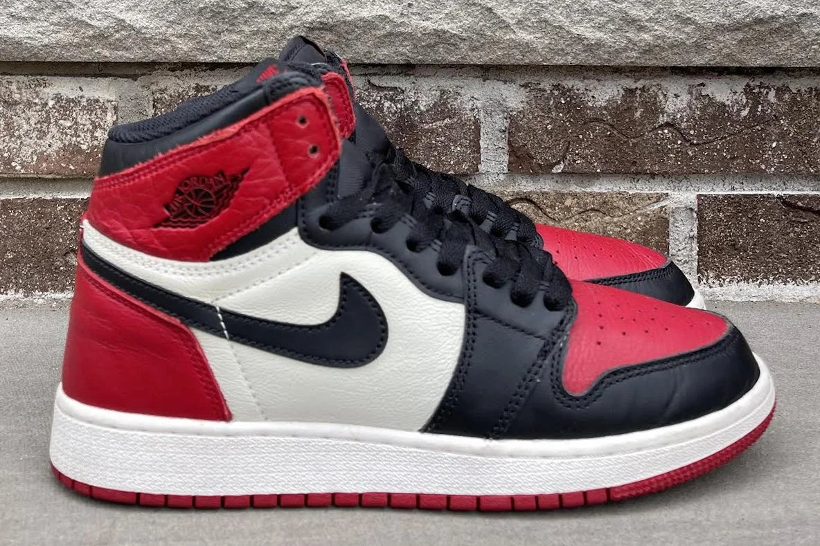 Kids Air Jordan 1 Retro High OG (Size 7) 